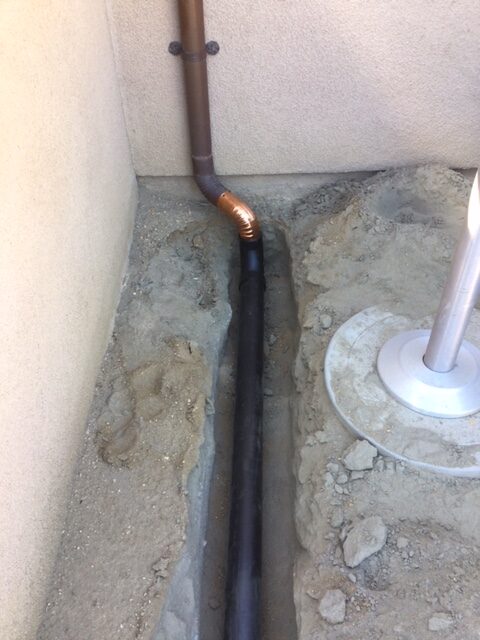 A pipe that is connected to the ground.
