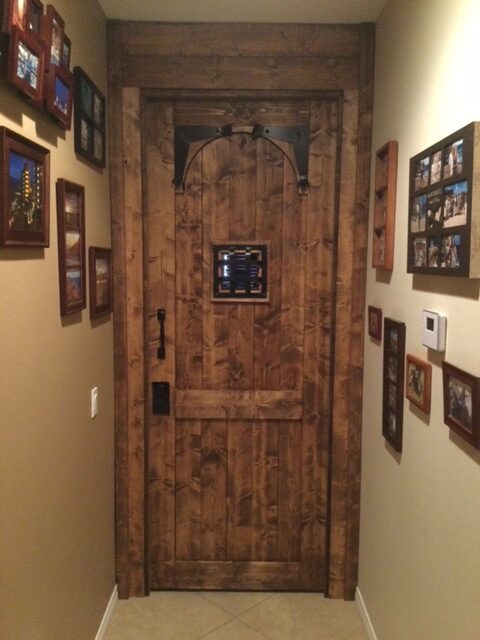 This picture has nothing to do with Rain Gutters / this is a door I had built before you enter to my MAN CAVE / OFFICE / it's about 4.5 inches thick and weighs about 400 lbs.